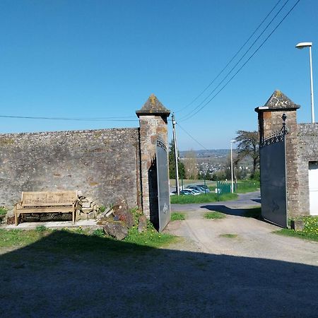 Maison Face Au Mont Avec Exterieur Avranches Exterior foto